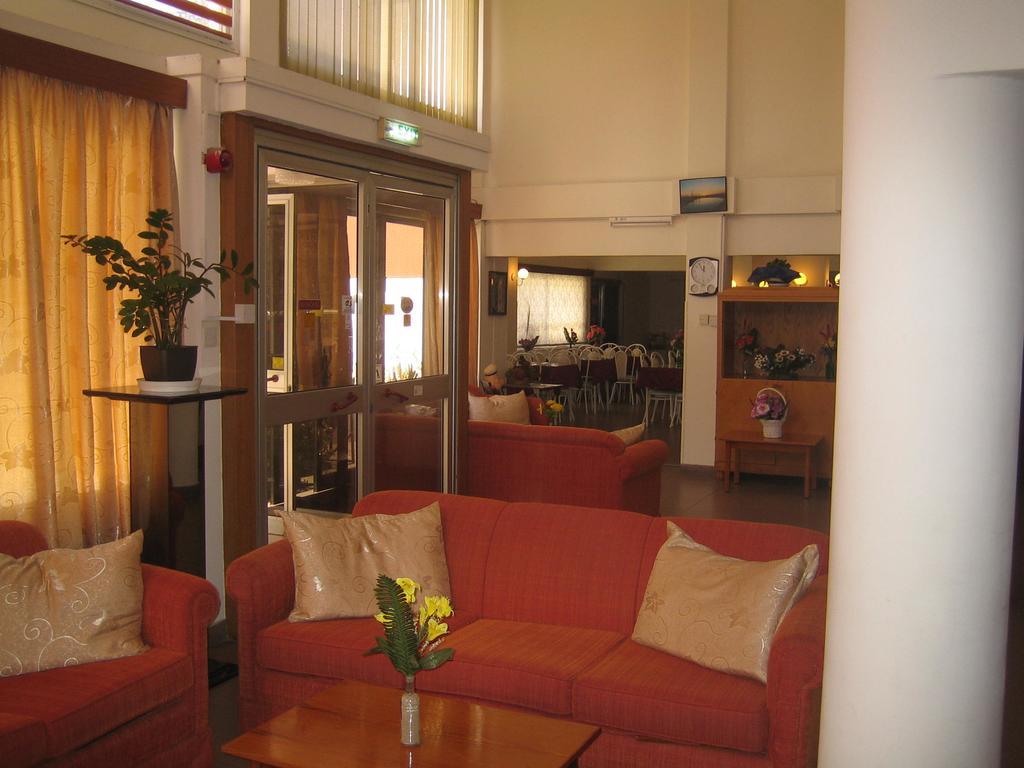 Onisillos Hotel Larnaka Exterior foto